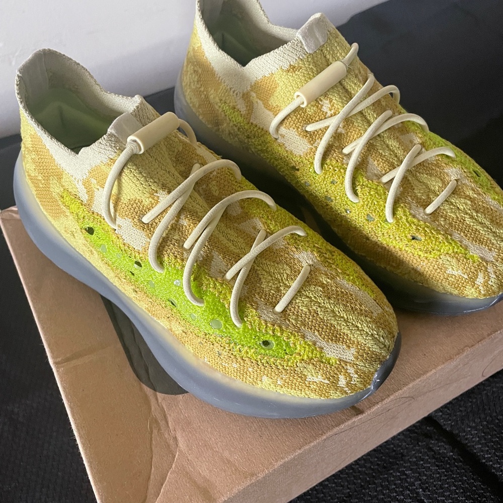 Kids adidas/ Yeezy 380 sneakers size 13 US. Color hylte- yellow